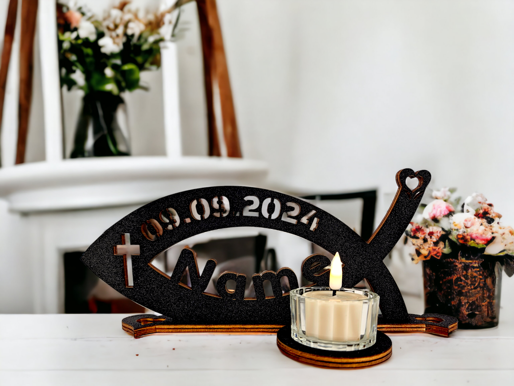 Tauffisch Fisch Teelichthalter personalisiert mit Name Tischdeko ideal als Taufedeko Kommuniondeko Geschenk zur Konfirmation für Mädchen & Jungen in 12 Farben