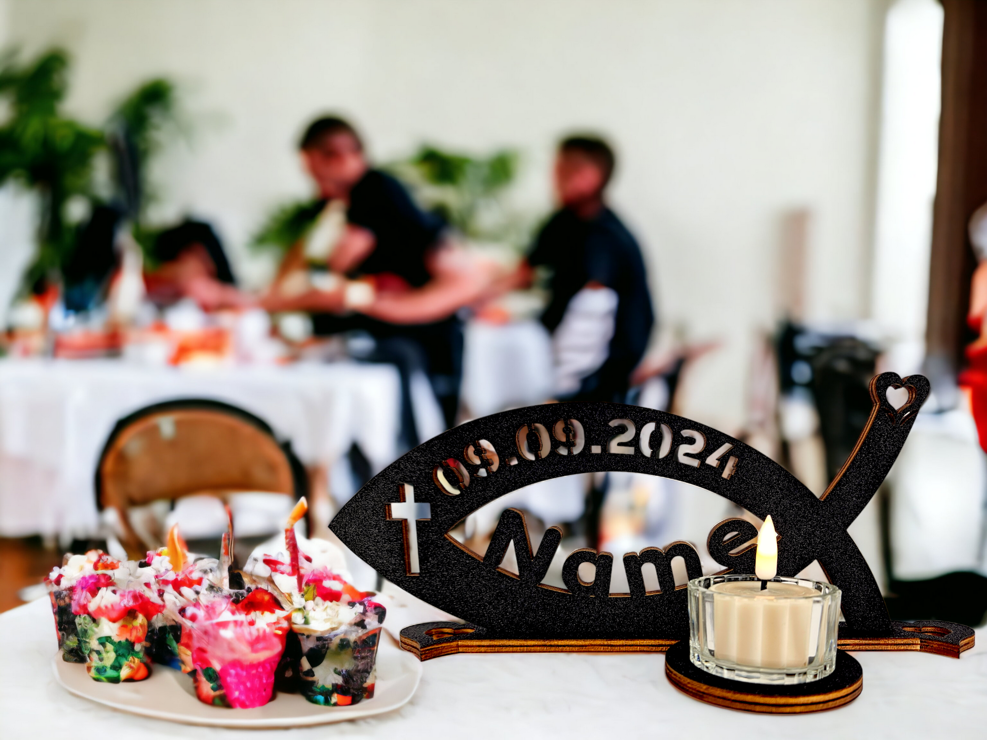 Tauffisch Fisch Teelichthalter personalisiert mit Name Tischdeko ideal als Taufedeko Kommuniondeko Geschenk zur Konfirmation für Mädchen & Jungen in 12 Farben